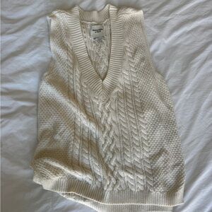 Abercrombie Cream Cable Knit Sweater Vest